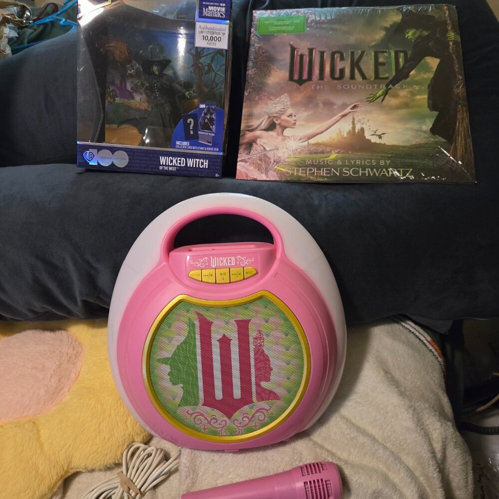 "Wicked"Themed Merchandise Lot: 3 Items
